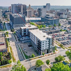 2 Bedroom 2 Bath Brand New Apartment Next To Mayo! Rochester Exterior photo