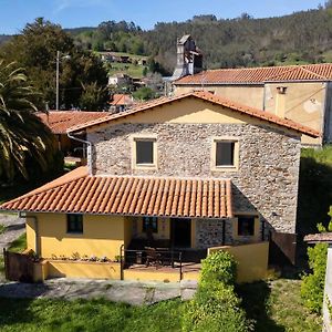 La Casona Del Cura III Vila Pravia Exterior photo