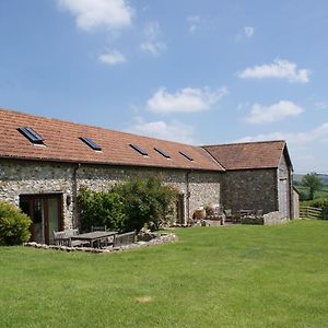 Battens Vila Northleigh Exterior photo