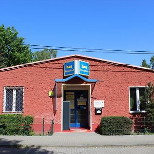 Pension Schwalbenweg Hotel Schönefeld Exterior photo