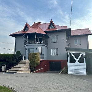 Zajazd Restauracja Derby Hotel Błonie Exterior photo