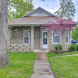 Pet-Friendly Pacific Cottage Near Purina Farms! Exterior photo