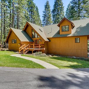 Spacious Retreat With Backyard 1 Mi To Lake Almanor Vila Exterior photo