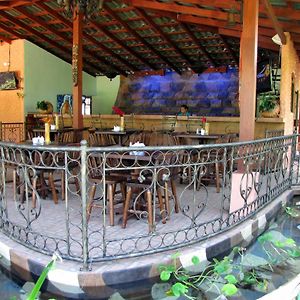 Blue River Resort & Hot Springs Libéria Restaurant photo