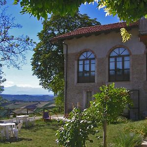 Casa Branzele Acomodação com café da manhã Trezzo Tinella Exterior photo