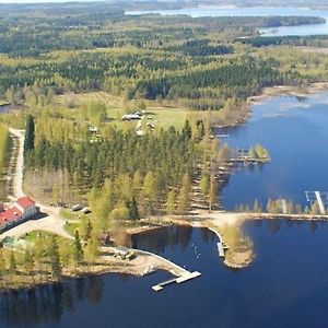 Paksuniemen Majatalo Acomodação com café da manhã Rääkkylä Exterior photo