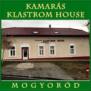 Kamarás Klastrom House Acomodação com café da manhã Mogyoród Exterior photo