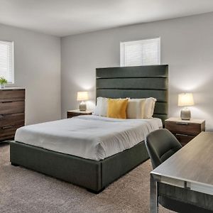 Luxurious 2-Bedroom Apartment In Município de Wilmington Exterior photo