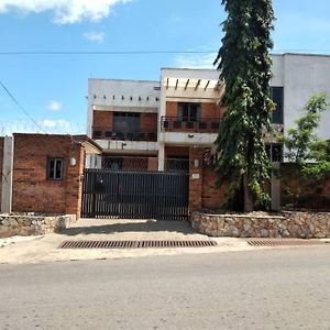 Golf Nest Apartments Achimota Village Exterior photo