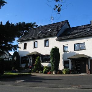 Haus Claudia Hotel Müllenbach Exterior photo