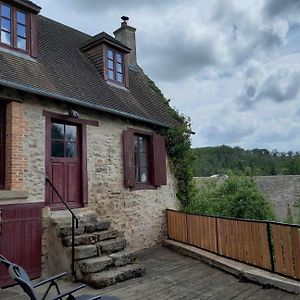 Gite "La Petite" Vila Saint-Benoit-du-Sault Exterior photo