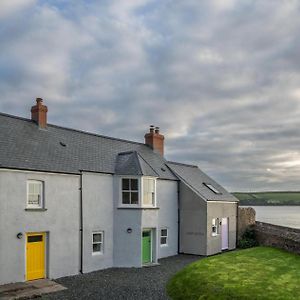 Yellow Cottage - 2 Bedroom Cottage - Dale Exterior photo