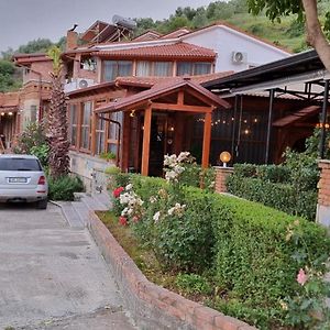 Salillari Guest House Berati Exterior photo