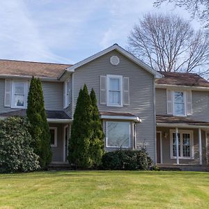 Maplewood Farmhouse Vila Howland Corners Exterior photo