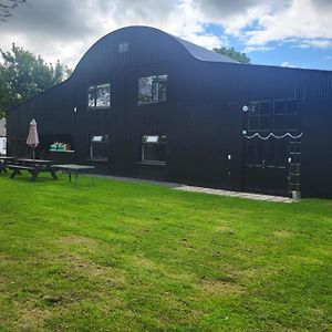 The Barn Lodge Tullamore Exterior photo
