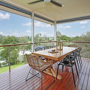 Oleander Escape Lake Front Retreat Yungaburra Exterior photo