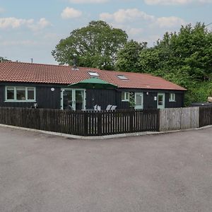 Bottom Lodge Chepstow Exterior photo