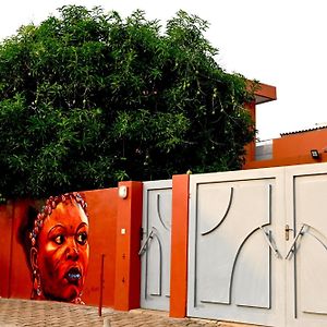 Les Amazones Rouges Maison Moderne Et Chaleureuse Ouidah Exterior photo