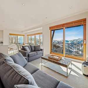 Schnapps Penthouse Ski Apt With Undercover Parking Apartamento Mount Hotham Exterior photo