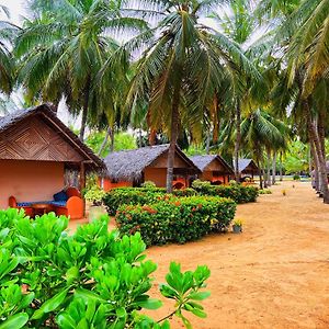 Roshanne Beach Resort Kalpitiya Exterior photo