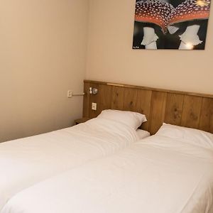 Vakantie Bij Meeussen - Schuttersoord Vila Mook Room photo