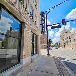 Cozy Studio At The Historic Inman Apartamento Champaign Exterior photo