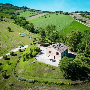 Il Casale Di Giovanna Casa de hóspedes Offida Exterior photo