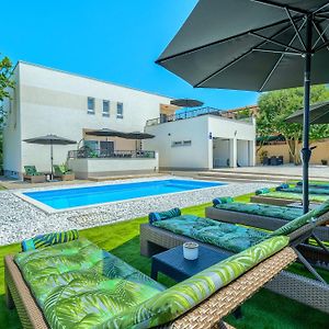Luxury Villa Nikoma With Heated Pool And Whirlpool Dicmo Exterior photo
