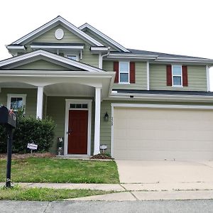 Suburban Serenity Stay, 10 Min From Downtown Raleigh Exterior photo