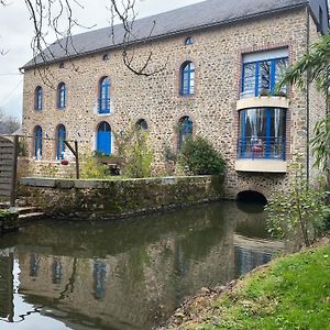 Le Moulin De Meral Apartamento Montsûrs Exterior photo