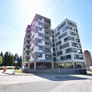 Saratovska Apartamento Trenčín Exterior photo