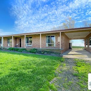 Rolling Hills Retreat Vila Poowong Exterior photo