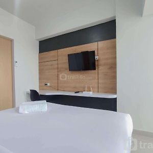 Best Deal And Comfortable 1Br The Alton Apartment By Travelio Semarang Exterior photo