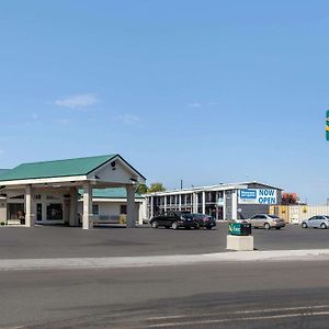 Quality Inn Ontario Exterior photo