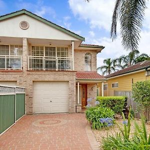 French House Apartamento Narwee Exterior photo