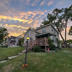 Charming Family Home With Fire-Pit Kalamazoo Exterior photo