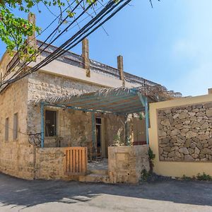 Beit Naim 2-Br Heritage House In Batroûn Exterior photo