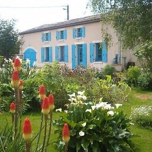 Maison d'hôtes La Chabanaise - Marais Poitevin Acomodação com café da manhã Cramchaban Exterior photo