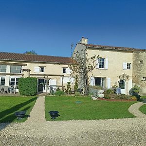 Gite De Charme Dans Ancienne Seigneurie Vila Le Pin-Saint-Denis Exterior photo