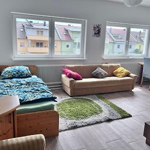 Top 1 Zimmer Fuer 1-2Personen Apartamento Enns Exterior photo