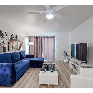 Modern Full 1 Bedroom Condo Retreat W/Pool&Spa Next To Fsq Mall! Scottsdale Exterior photo