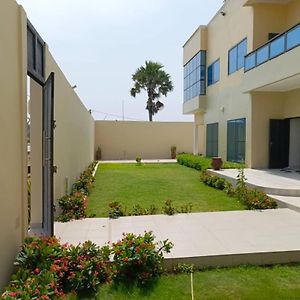 Villa Front De Mer Cotonou Exterior photo