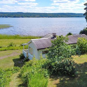 Stunning Home In Tvaerred With House Sea View Ulricehamn Exterior photo