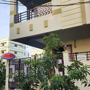 Kalyani Residency Vila Mandapeta Exterior photo