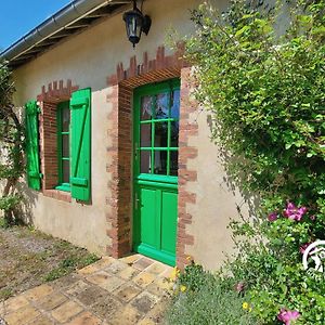 Maison De Campagne Avec Jardin Clos, Cheminee Et Balades Pres De La Riviere. Pass Animaux Acceptes. - Fr-1-600-77 Vila Montsûrs Exterior photo