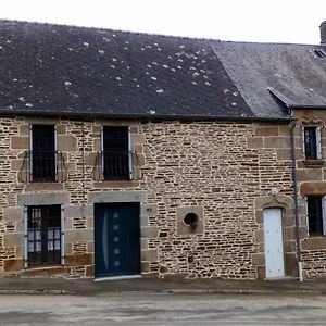 Maison Charmante A Sougeal Avec Superbe Jardin Vila Exterior photo