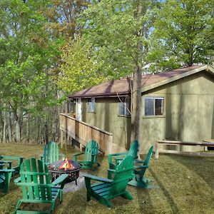 Cabin W Hot Tub, Indoor Pool / Gym Access, & Wifi Vila Hedgesville Exterior photo