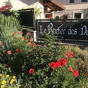 Le Rocher Des Ducs, Vue Sur Montagne, Abris Voitures Et Motos Acomodação com café da manhã Le Glaizil Exterior photo