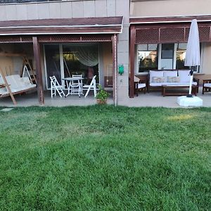 Garden Floor Flat In A Beachfront Complex With A Pool Gümüşyaka Exterior photo