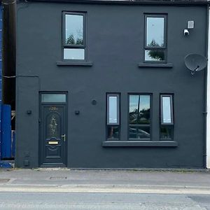 Galway Bay Townhouse Vila Exterior photo